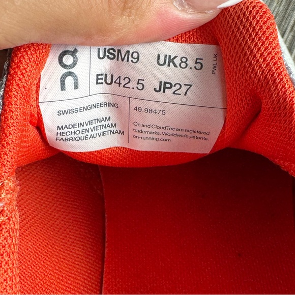 On Cloudaway running hiking gary orange On Cloudaway 9 - Picture 3 of 7